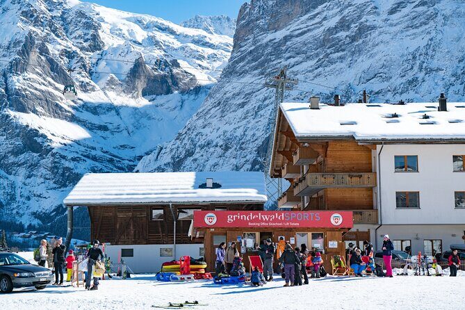 1-Day Beginner Snowboard Package in Grindelwald - Gear and Clothing Tips (Because Food and Warmth Aren’t Included)