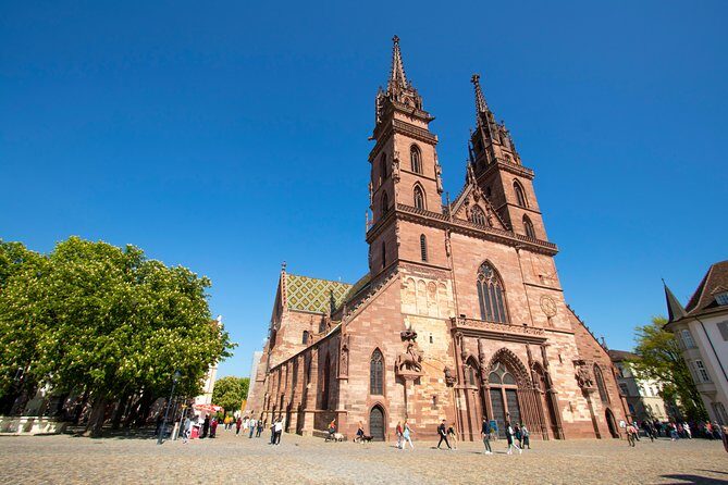 1 Hour express walk of Basel with a Local - Town Hall and Market Square: Where Basel’s Center Feels Practical