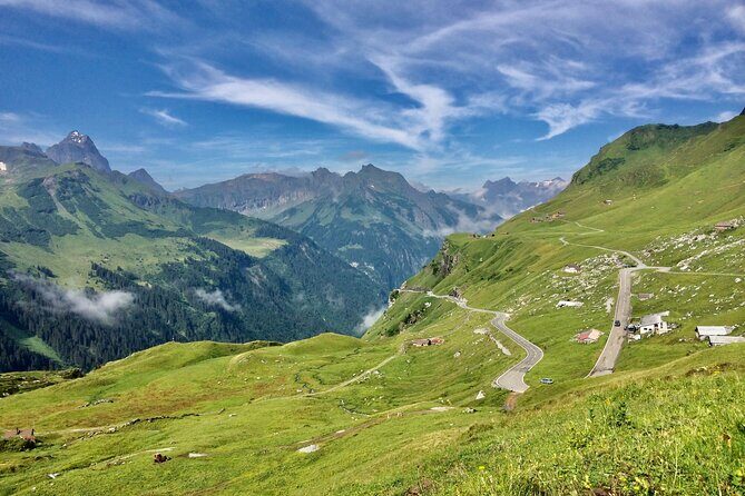 6-Day Drive 9 Swiss Passes, Glacier Express Route +Stelvio, Italy - Day 1 in Zurich: The 5 PM Meet & Greet Moment