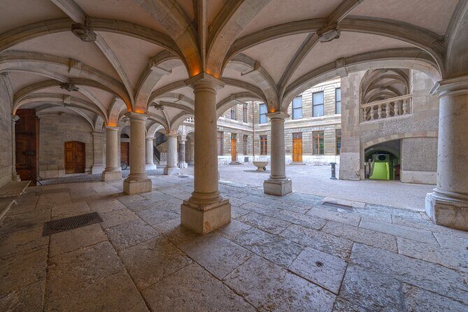 A Self-Guided Audio Tour of Geneva’s Old Town - Geneva Town Hall: Reading the City’s Civic Side