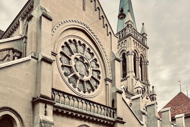 Beautiful Bern's Legends: A Self-Guided Audio Tour - Bundesplatz and the Federal Palace area: politics on foot