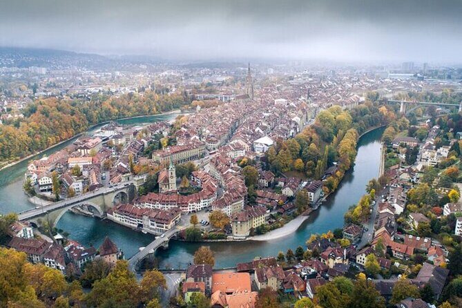Bern Highlights and Hidden Gems Walking Tour With A Guide - Zytglogge Clock Tower: Watching the Old Swiss Clock Come Alive