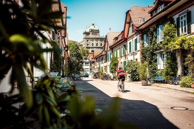 Bern Small-Group Day Trip from Zurich Including Cheese Tasting - Zurich to Bern Without the Stress: The Minibus Rhythm