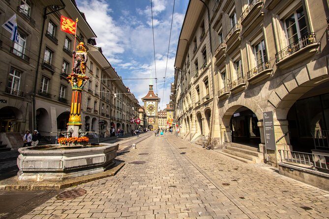 Best Intro to Bern in 2 hours with a Local - Getting your bearings in Bern’s Old Town (without running around)