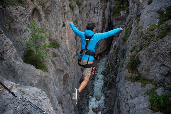 Canyon Swing with OUTDOOR - Small-group attention that keeps the whole thing smooth