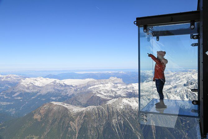 Chamonix Self-guided Sightseeing Tour from Geneva - Stop 2: Aiguille du Midi cable car and the high-snow experience