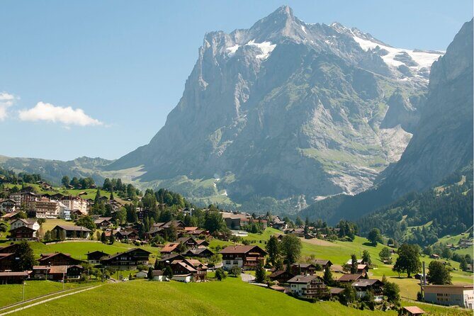 Day trip to Swiss Villages from Zurich - Small Group Tour by Car - Getting started: pickup from central Zurich (and how early to show up)