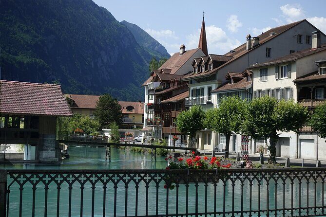 Daytrip to Swiss Villages: Interlaken Grindelwald & Lauterbrunnen - Stop 1: Lucerne departure and the Bernese Oberland drive