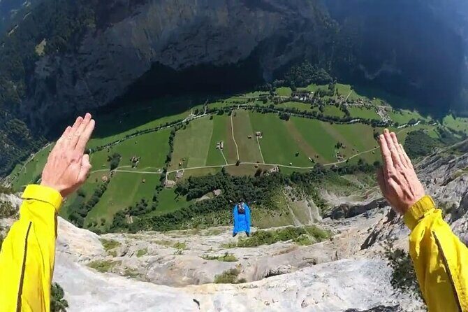 Discover Lauterbrunnen with CHEESE & CHOCOLATE - Cheese and chocolate stop: included, small, and genuinely satisfying