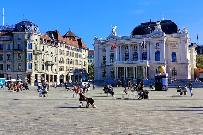 Full-Day Private Zurich Sightseeing Tour and Chocolate Tasting - Lake Zurich Picnic Time: The Swiss Lunch Break With Real Sightlines