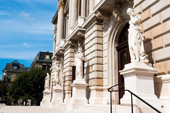 Geneva Walking Tour for your private group with an official guide - Price and group value: what $254.42 per group really buys you
