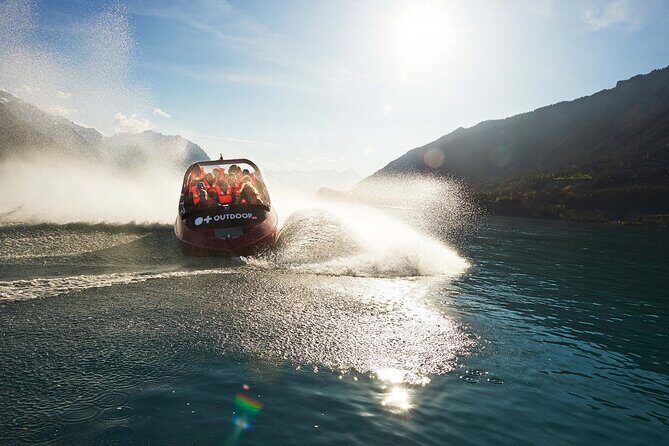 Jetboat Interlaken - Where The Jetboat Starts: JetboatAm Quai (Bönigen)