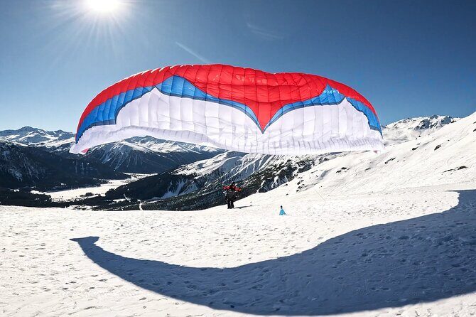KLOSTERS: Paragliding For 2 - Couples (Video &Photos Incl.) - Private format in Klosters: only your group in the air