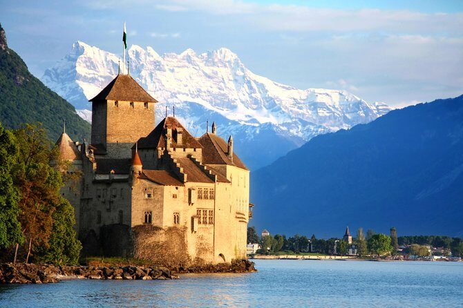 (KTL303) - Winter Tour Montreux and Chaplin's World from Lausanne - A winter-friendly half-day circuit from Lausanne