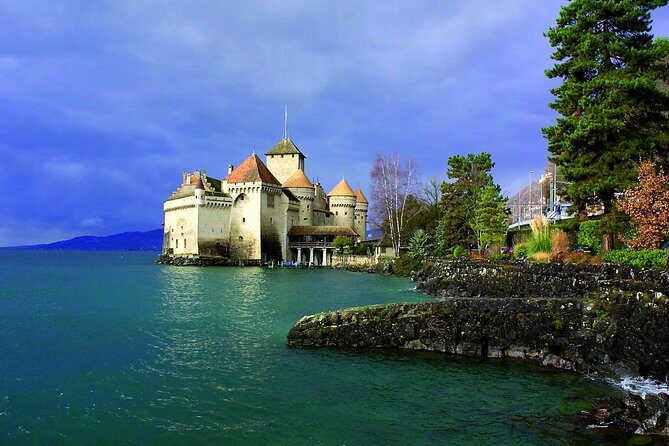 (KTL303) - Winter Tour Montreux and Chaplin's World from Lausanne - Guides, comfort, and the value of a focused day
