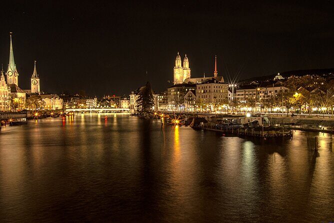 Lake Zurich mini boat tour / by night! - The route: from Wollishofen-area waters to Enge and the city lights