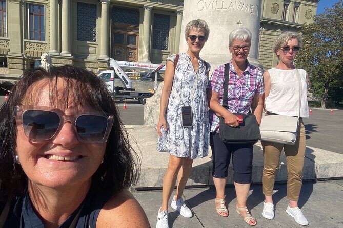 Lausanne (City Center) Scavenger Hunt and Sights Self-Guided Tour - Timing that actually fits a real day