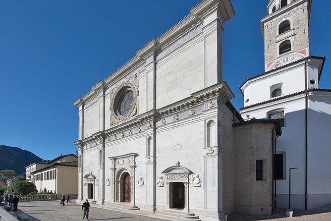 Lugano, Lake Lugano, private walking guided tour - Walking the Lakefront to the Cathedral: What This 2-Hour Tour Really Does