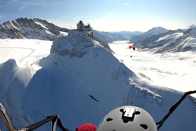 Paragliding Tandem in Switzerland - The short walk to takeoff: calm steps before the big moment