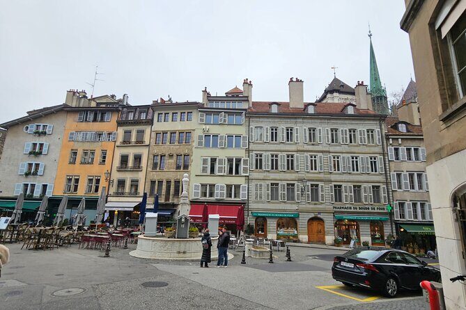 Private Chocolate Tour in Geneva by Tuk Tuk - Place Bourg Du Four: the old-town chocolate start