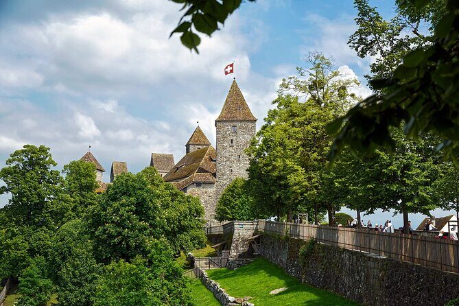 Private direct transfer: Basel to Zurich, English speaking driver - Pickup flow: how the meeting actually works