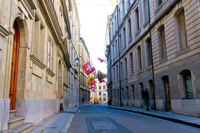 Private Photo Tour LUXE CUSTOM in Geneva - “Emblematic places of the city”: what you should expect from the route