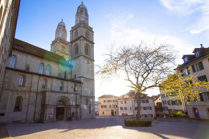 Private Tour of Zurich in 60 minutes with a Local - Fast Zurich Orientation in 60 Minutes