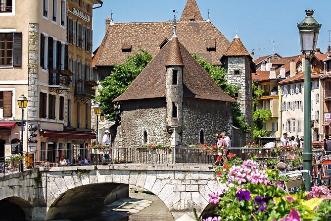 Private Tour to Annecy, from Geneva - Lake Annecy time: pick your pace, maybe add a boat ride