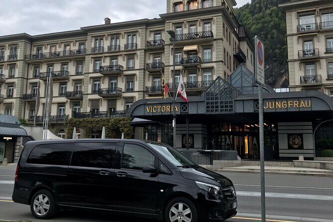 Private Tour to Swiss Capital, Castles & Lakes by Car from Zurich - Brienz on Lake Brienz: turquoise color plus a fast photo stop