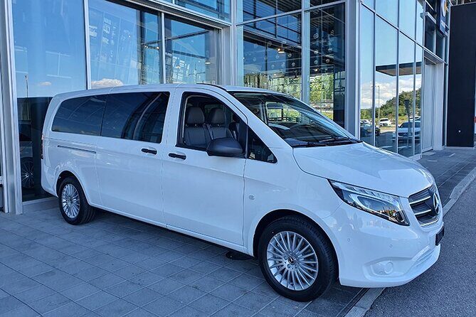 Private transfer from Lauterbrunnen to Zurich Airport - Price and Value for Up to 3 People