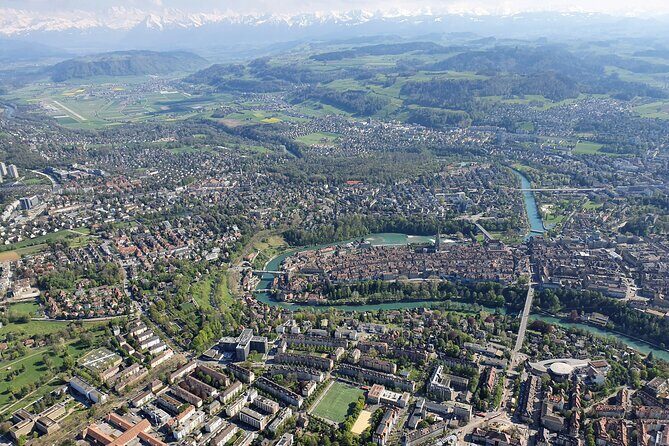Swiss Capital city helicopter sightseeing tour - the ideal flight to see Berne - From the Aare horseshoe to Bern’s old-town alleys