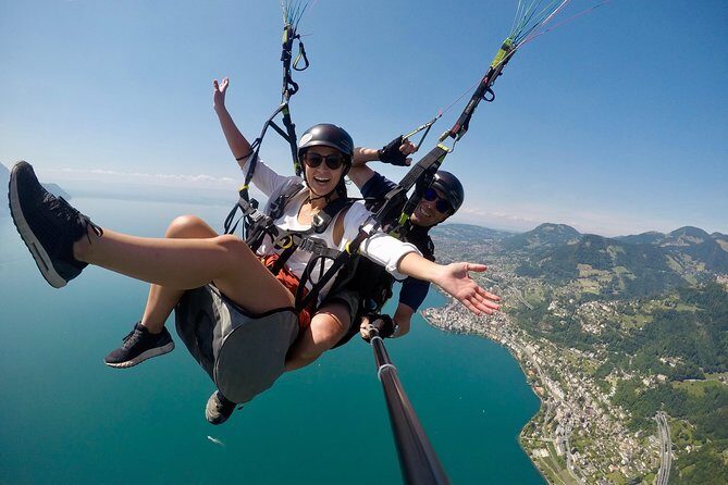 Tandy paragliding - First stop in Noville: where check-in stays easy
