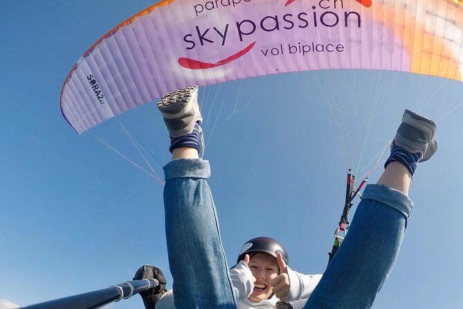 Tandy paragliding - The shuttle to Sonchaux: taking the stress out of logistics
