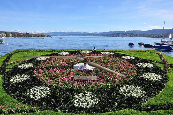 The Best of Zurich Including Panoramic Views in a Small Group Walking Tour - Old Town walking: Roman echoes, four main churches, and shopping power