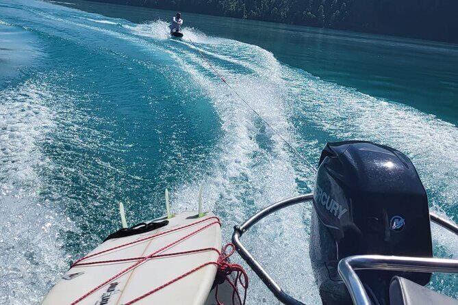 Wakeboarding Lake Zurich - afternoon ! - Price and value: $1,060.19 for up to 3 people (and why it can be fair)