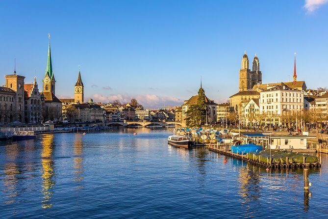 Walking tour of Zurich - your first overview of the city (Private Tour) - Lindenhof Hill: the skyline view and the Alps payoff