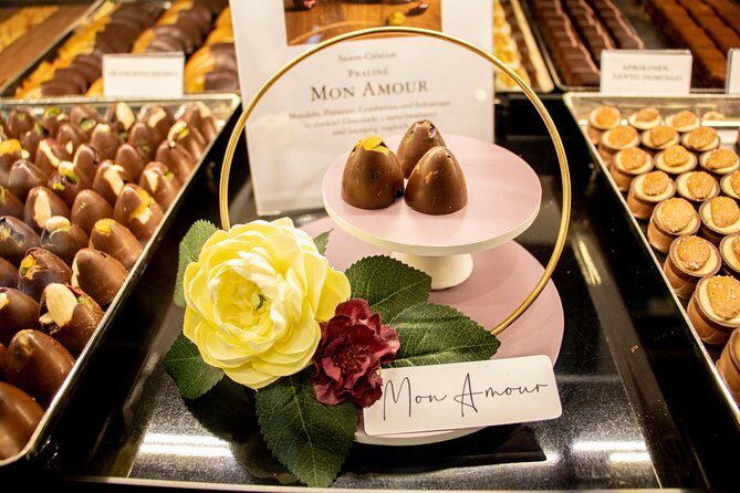 Zurich: Chocolate Tasting and Walking Tour with a Local - Stop Two: History Talk That Actually Connects to Taste