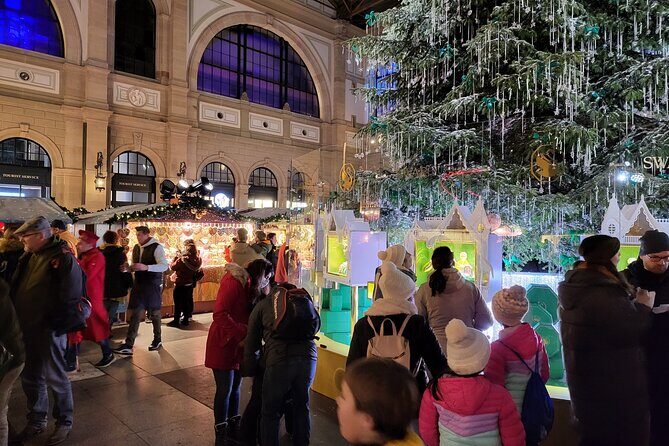 Zurich Christmas Market Tour - Zurich HB and the Swarovski fir: where markets meet transit