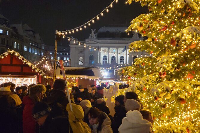 Zurich Christmas Market Tour - Walcheplatz and the Singing Christmas Tree moment