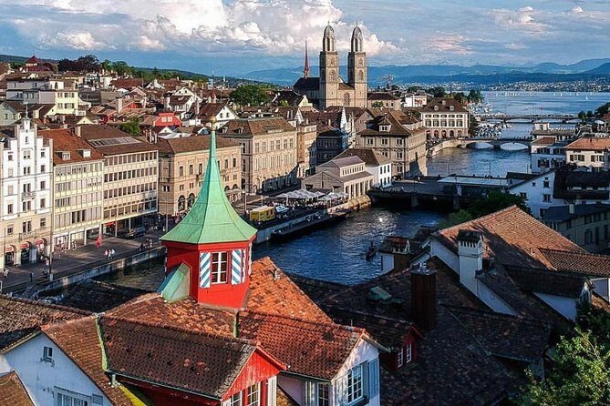 Zurich Highlights In A 2+ Hour Walking Tour Including Panoramic Views - Start at UBS PolybahnLimmatquai, end near Lake Zurich